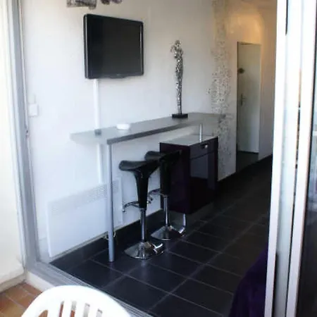 Apartment Heliopolis - Studio Pour 2 Personnes 304 - Naturiste